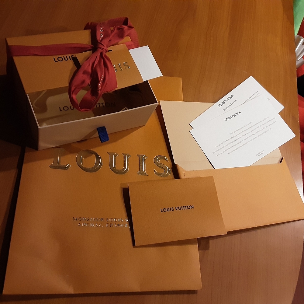 Louis-vuitton glasses box and packaging.